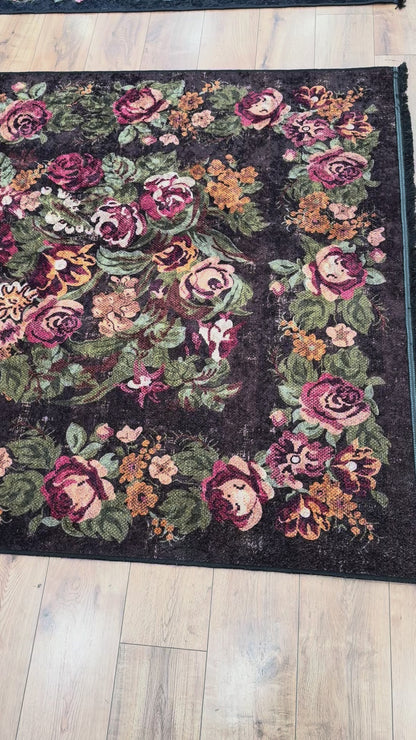 Kahve Karabağ Çiçek Motifli Dijital Baskı Kaymaz Taban Makinede Yıkanabilir Halı